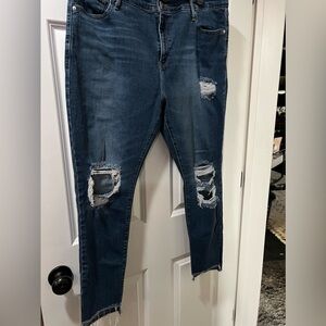 Levi’s high rise skinny distressed size 20